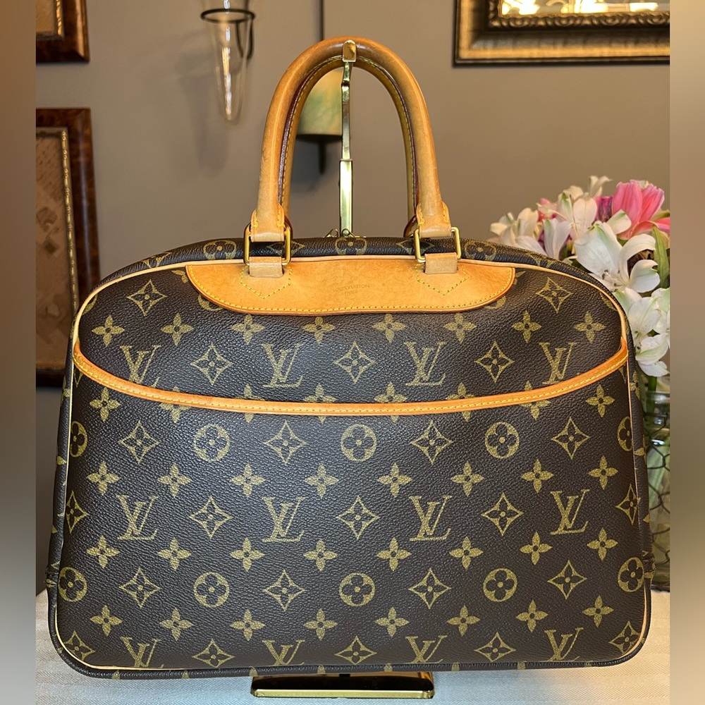 LOUIS VUITTON Monogram Deauville Handbag - Picture 14 of 14